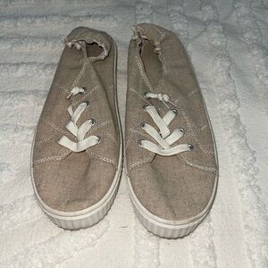 Madden Girl Marisa slip on shoes size 10